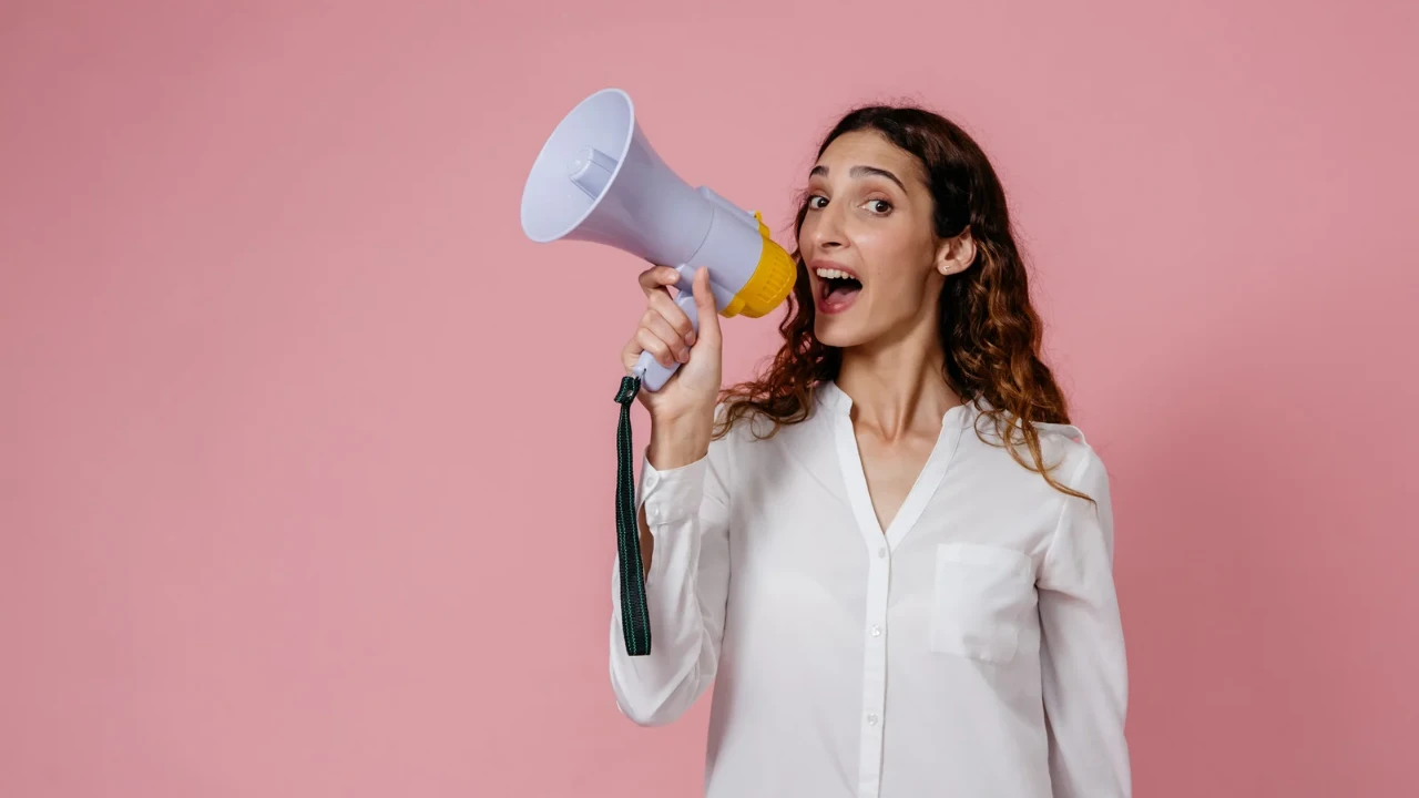 How to Become a Social Media Manager In 2025