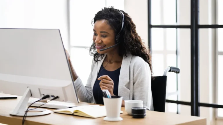 How to Become a Virtual Assistant In 2025